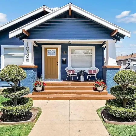 Spacious Home Close To Downtown Long Beach & Convention Ctr